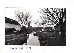 1971 Houwswijk vanaf Thomas brug