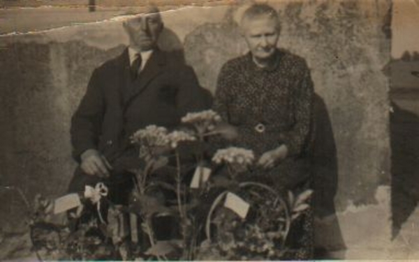Mijn grootouders 25 jaar getrouwd 1947