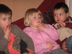 Ona, Helena en Guus: samen TV kijken