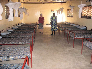 Slaapzaal van de dove kinderen in Lodwar