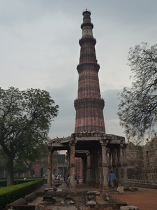1d New Delhi _Qutb Minar _ de hoogste brikken minaret  _P1030309
