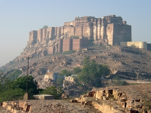 4b Jodhpur _Mehrangarh Fort _torent boven de stad uit