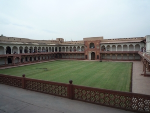 8b Agra Fort _P1030227