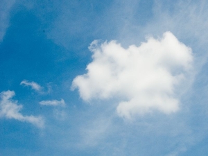 MV9_3011_Wiite wolk aan blauwe hemel 72