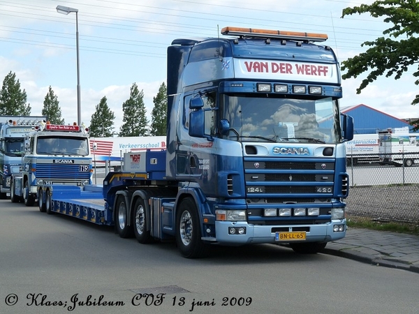 Trucks 014-border