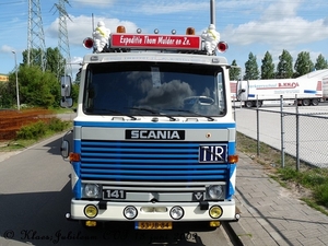 Trucks 026-border