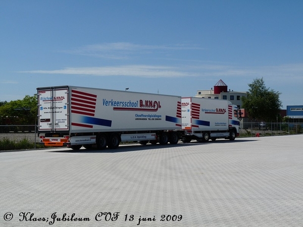 Trucks 052-border