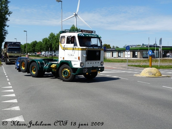 Trucks 081-border