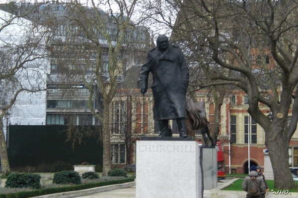 Standbeeld Winston Churchill.