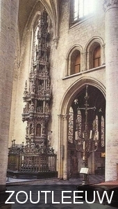Zoutleeuw kerk met sacramentstoren