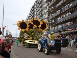 Praalwagen : Zonnebloemen van Van Gogh