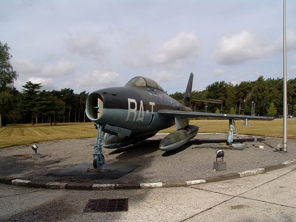 Een Spitfire, de voorganger van de F16