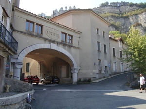 De ingang van de Societe  Kaasfabriek in Roquefort